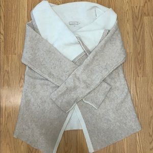 Tan/cream poncho size L